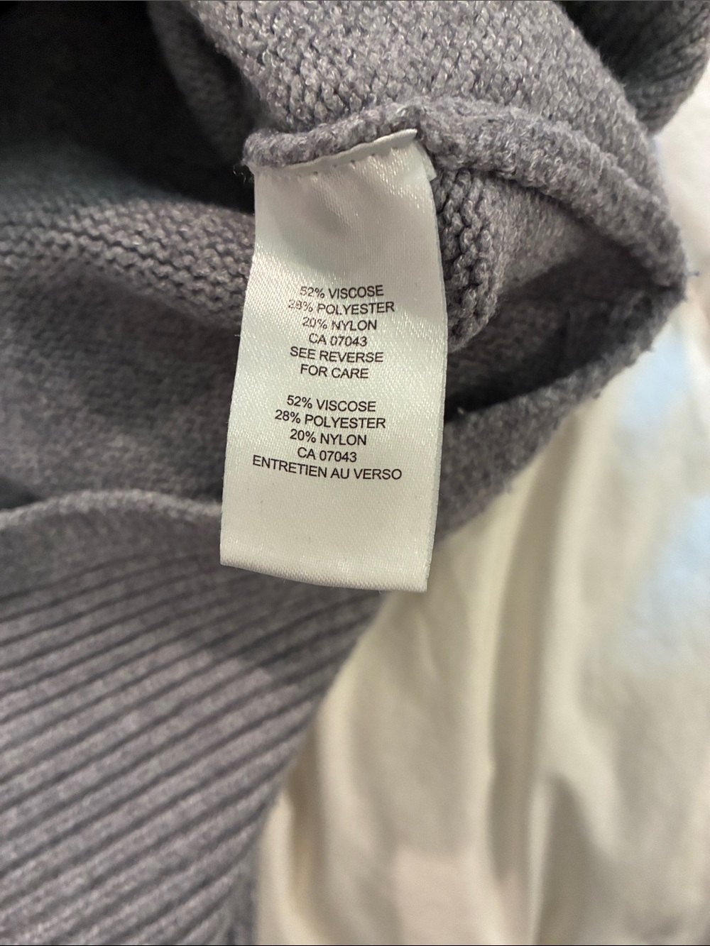 Tahari Gray V-Neck Sweater. B18 - Picture 5 of 7